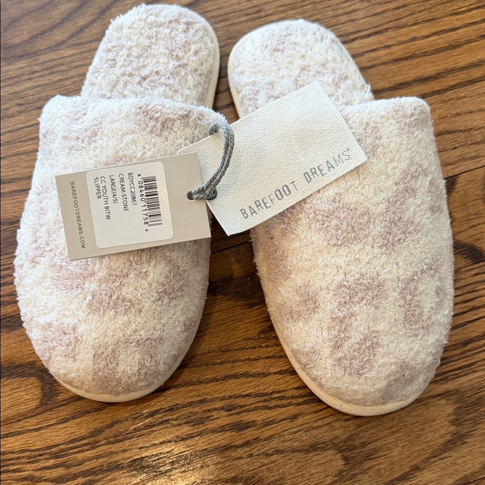 Barefoot Dreams Plush Slippers in Cream and Tan